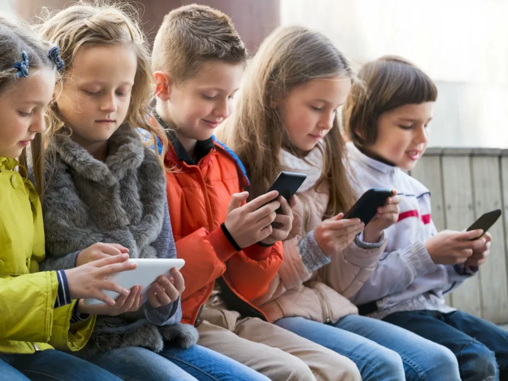 Critical Smartphone Health Risks Children Face Under Age 12
