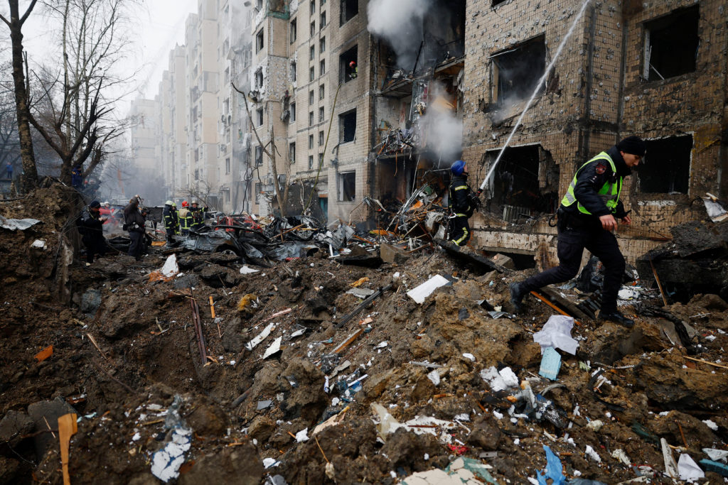 Hypersonic Weapons Escalate Global Security Risks 2026