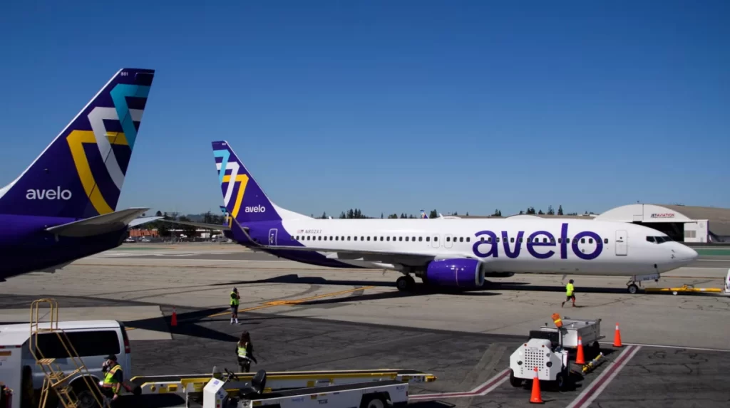 ICE Deportation Flights Halted as Airline Exits Deal