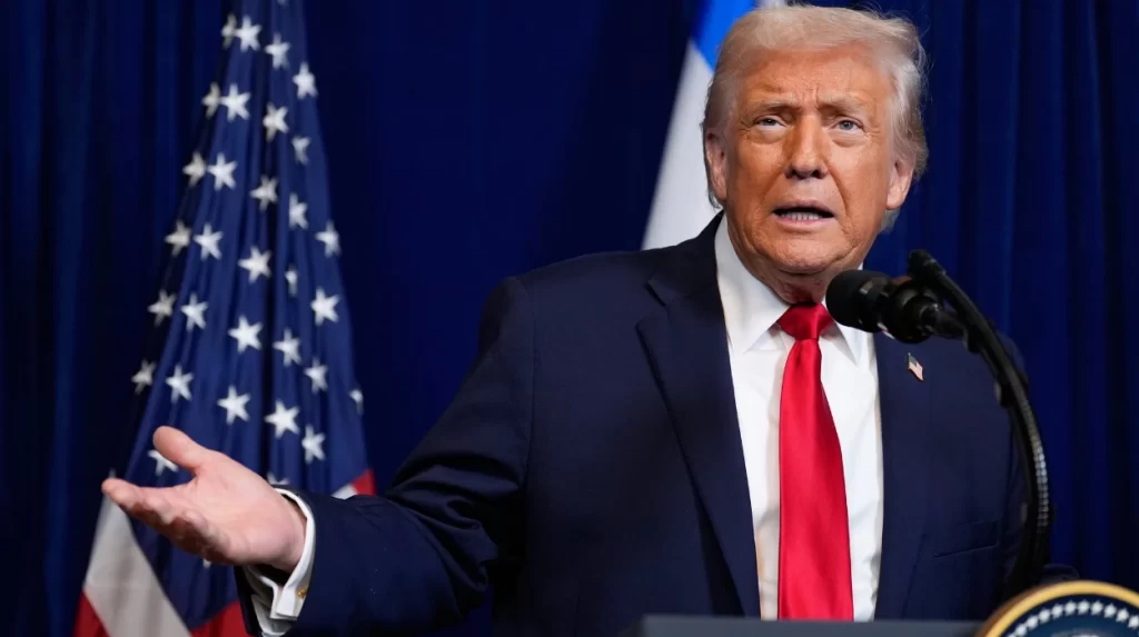 Donald Trump warns Iran against killing peaceful protesters