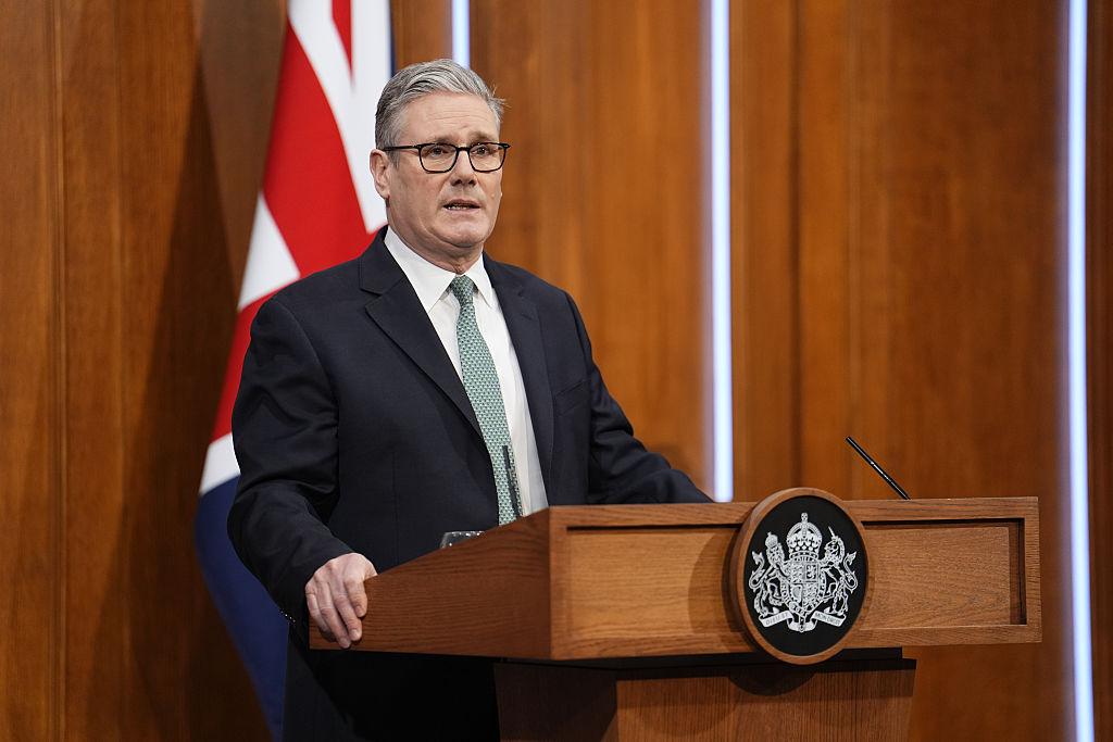 Starmer Apologises to Epstein Victims UK 2026