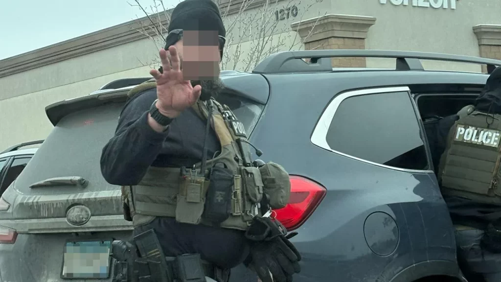 Anti-ICE activists use military surveillance methods on feds despite FBI investigation