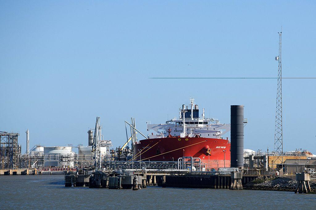 Venezuela Oil Exports Increase to 800,000 bpd