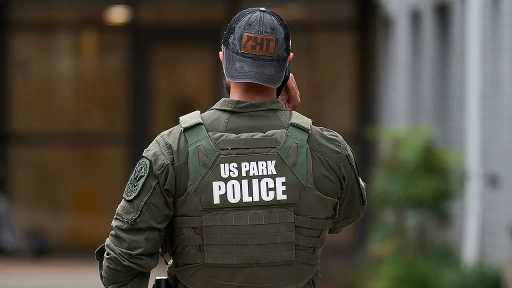 2 arrested after U.S. Park Police officer shot in Washington, DC