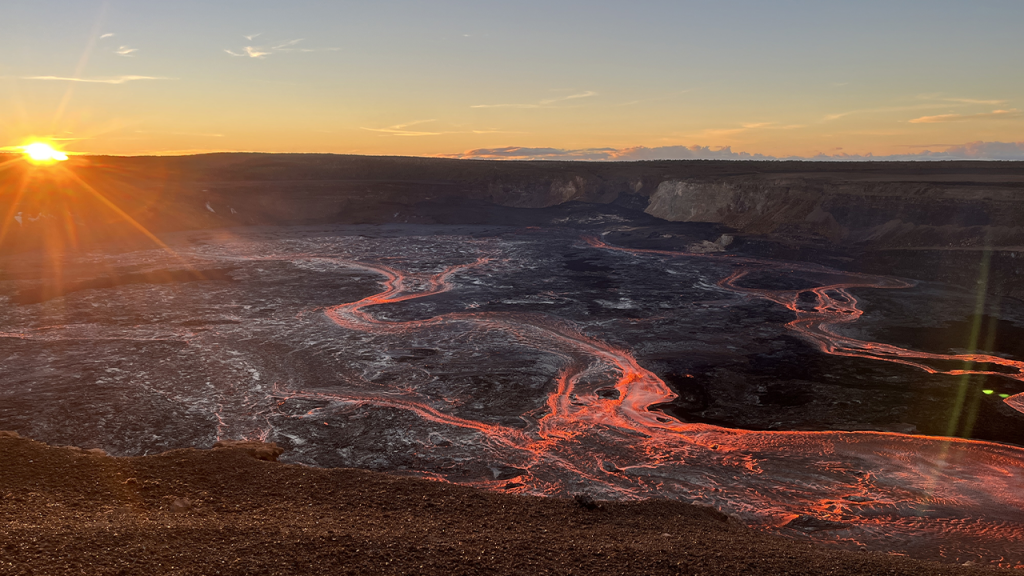 Hawaii man dies after entering closed section of Kilauea volcano caldera
