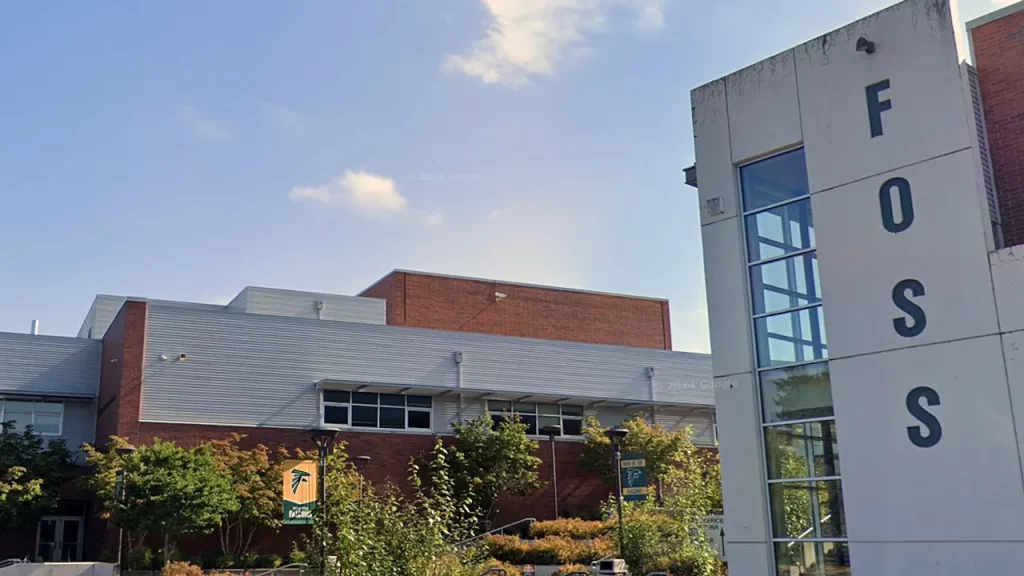 Students stabbed at Washington state high school as police respond