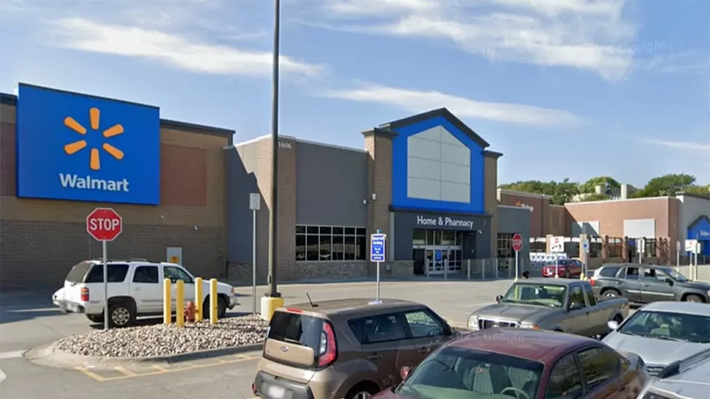 Omaha police shoot woman who tried to kindap 3-year-old at Walmart