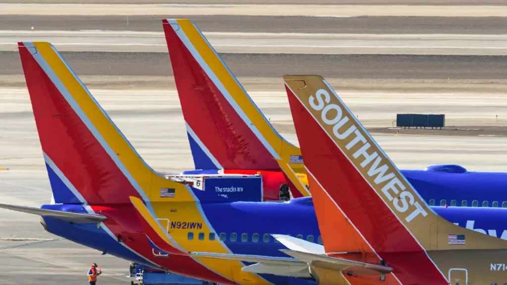 FAA investigates Southwest Airlines close call at Nashville airport