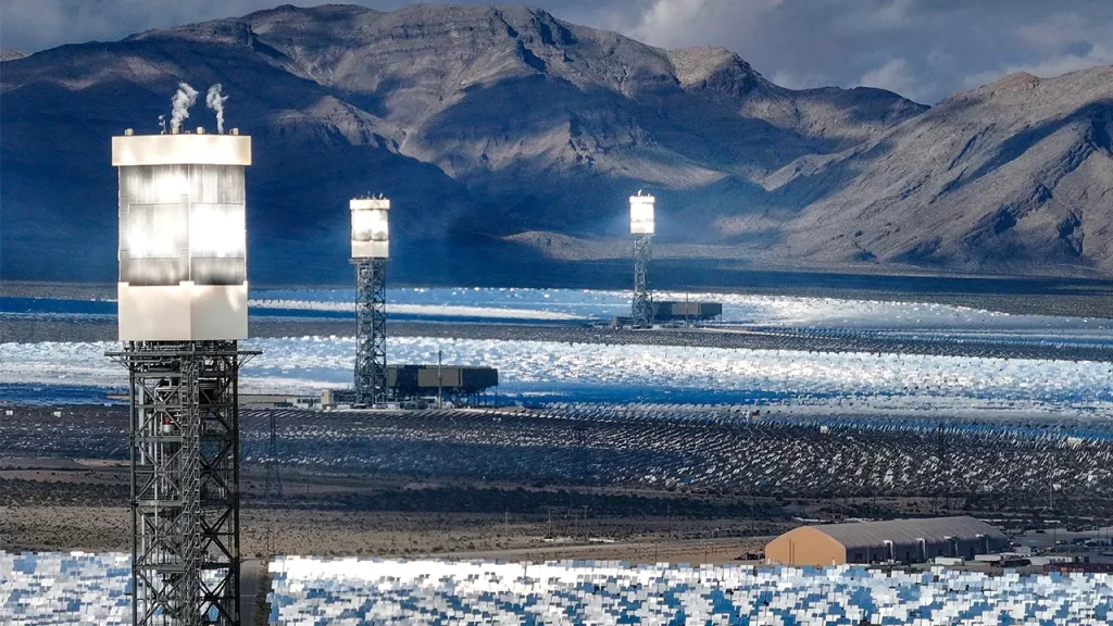 Ivanpah solar plant stays open as California regulators block shutdown