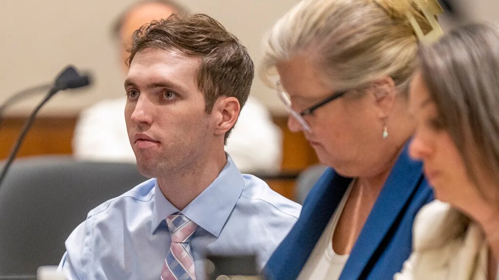 Accused Charlie Kirk killer faces new push to force case toward trial